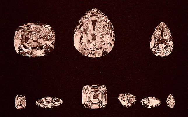 devět velkých diamantů z Cullinanu