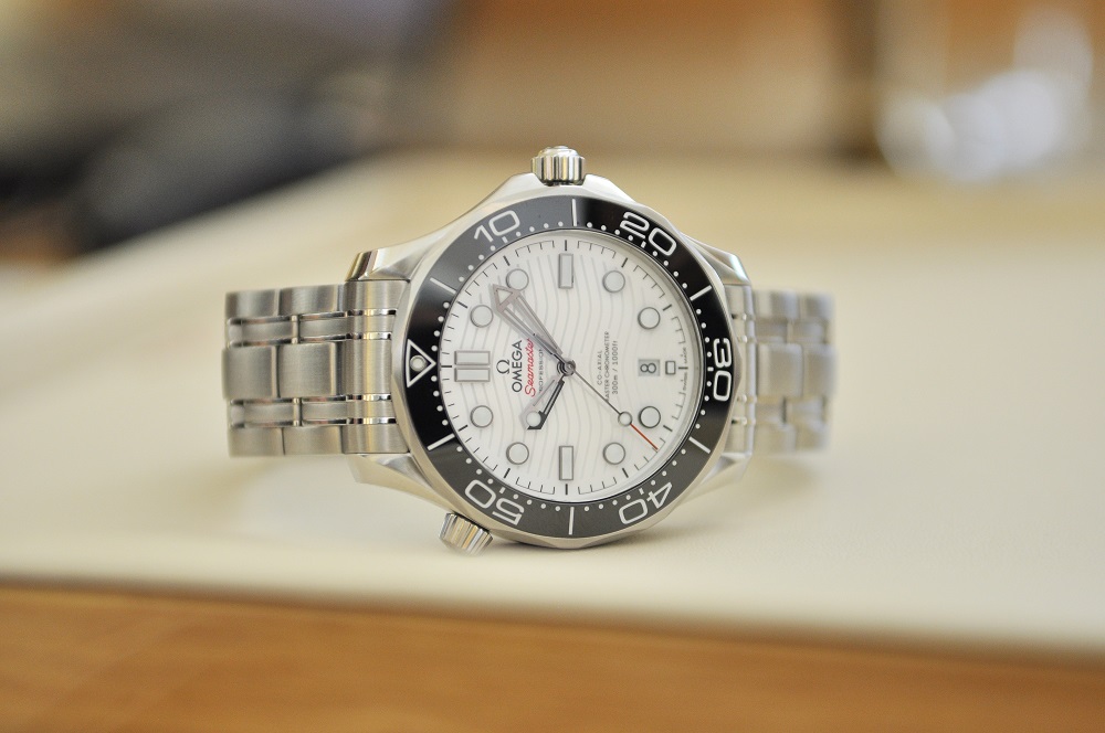 Nové pánské hodinky Omega Seamaster - „Bondovky“