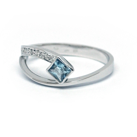 Diamantový prsten s akvamarínem  28109