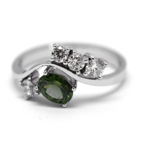 Diamantový prsten s přírodním zirkonem  26093