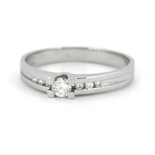 Zlatý prsten s diamanty 36317